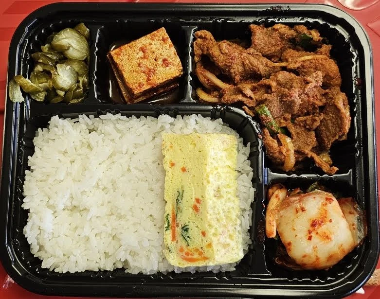 LA한인타운 시니어센터 한식 도시락 배급 100일 '곤잘레스 하원의원 현장 방문'